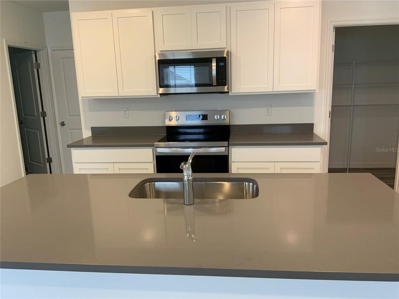 32386 Evening Grove Court - Photo 5 of 13