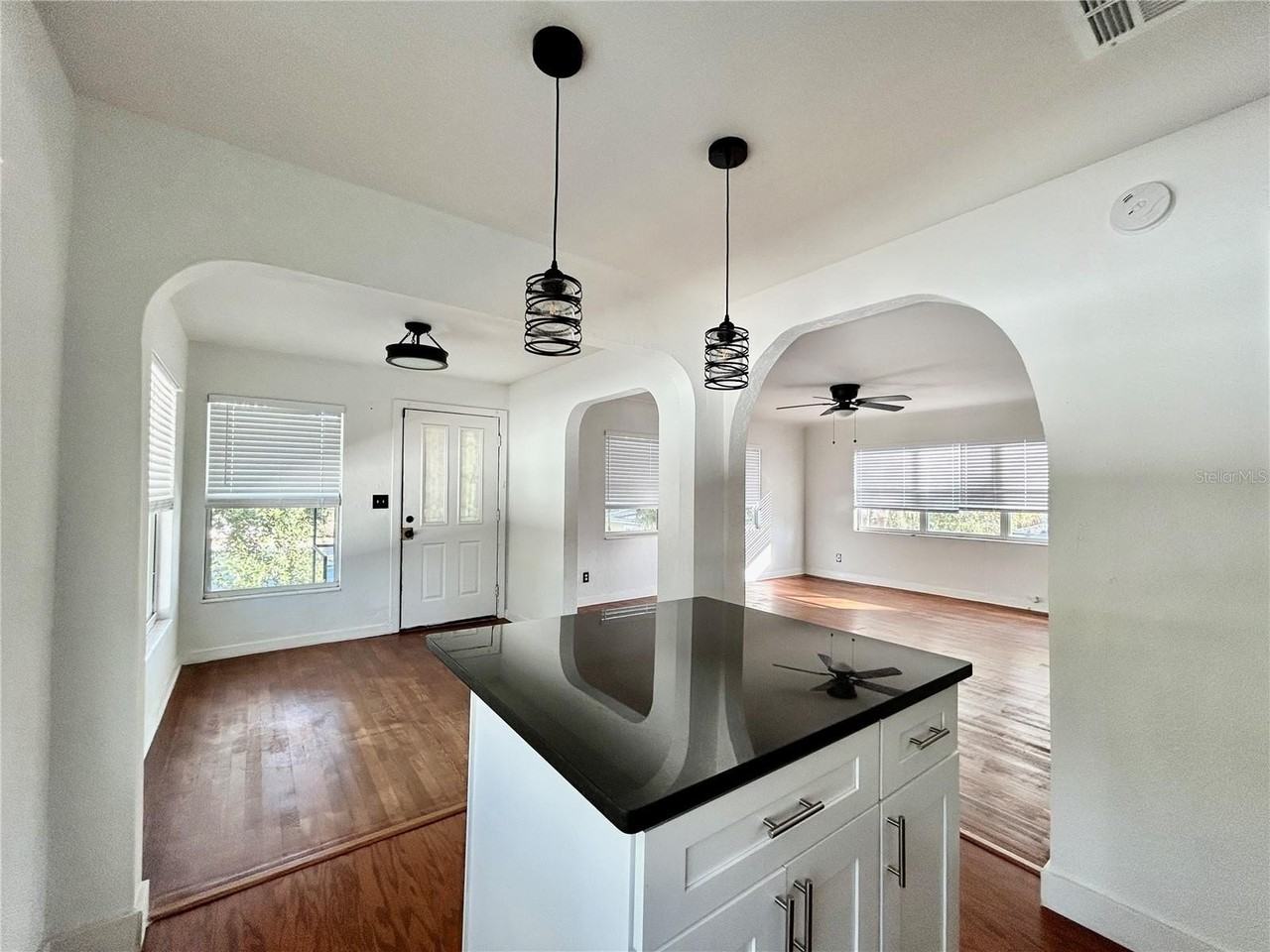 5521 Gulfport Boulevard South #D - Photo 4 of 12