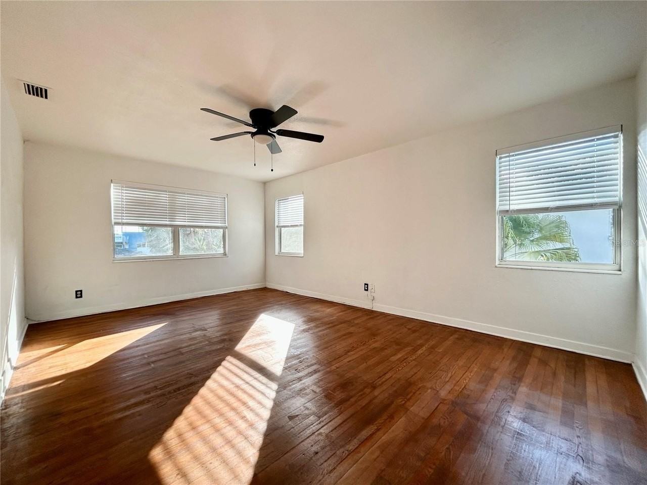 5521 Gulfport Boulevard South #D - Photo 7 of 12