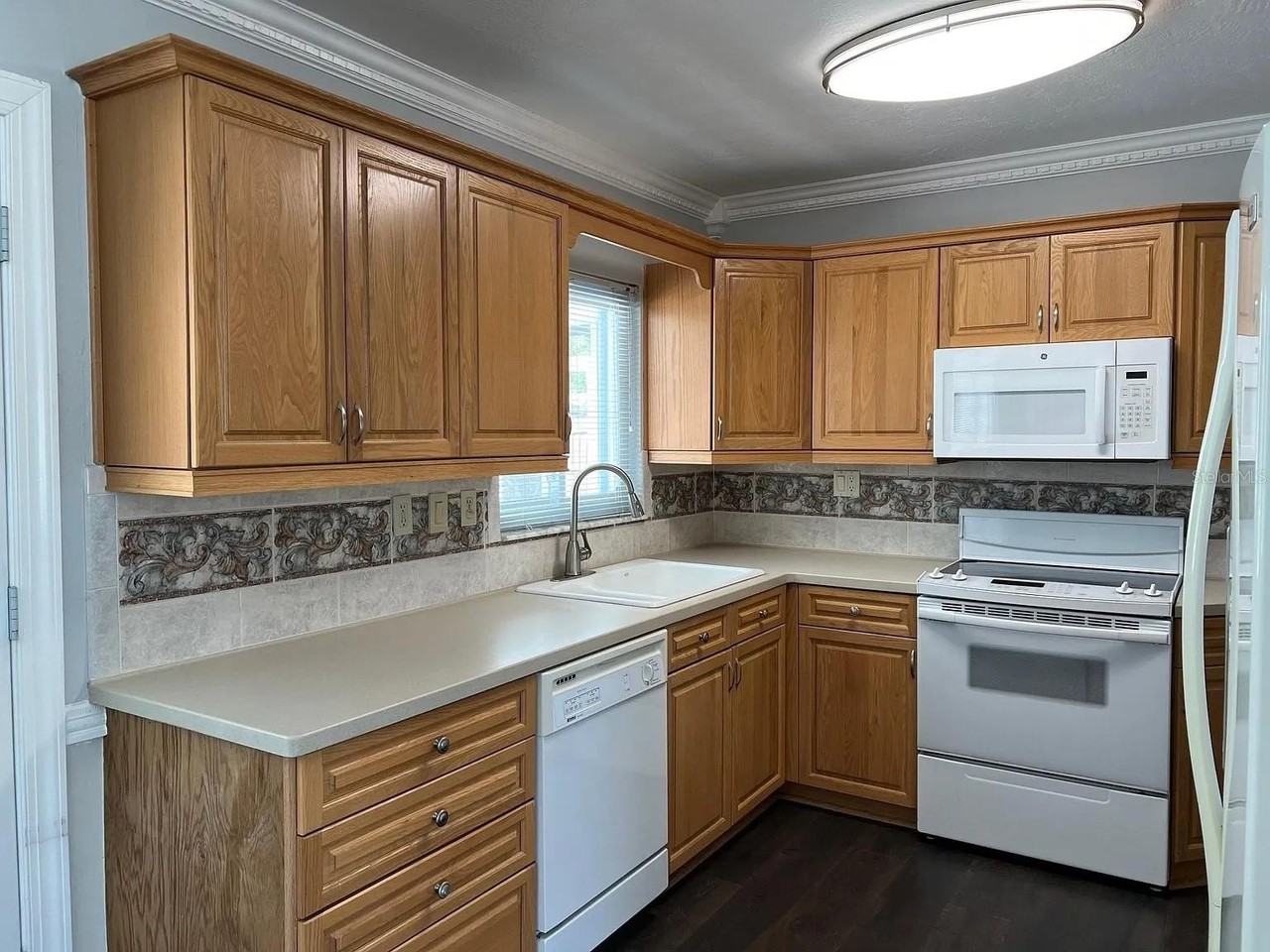 6690 17th St N - Photo 7 of 22