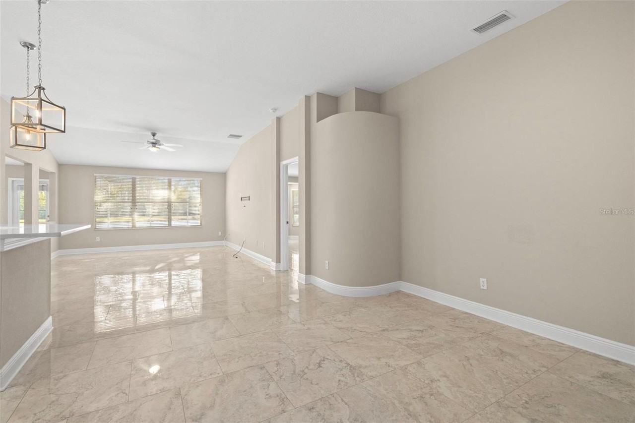 27422 Edenfield Drive - Photo 4 of 24