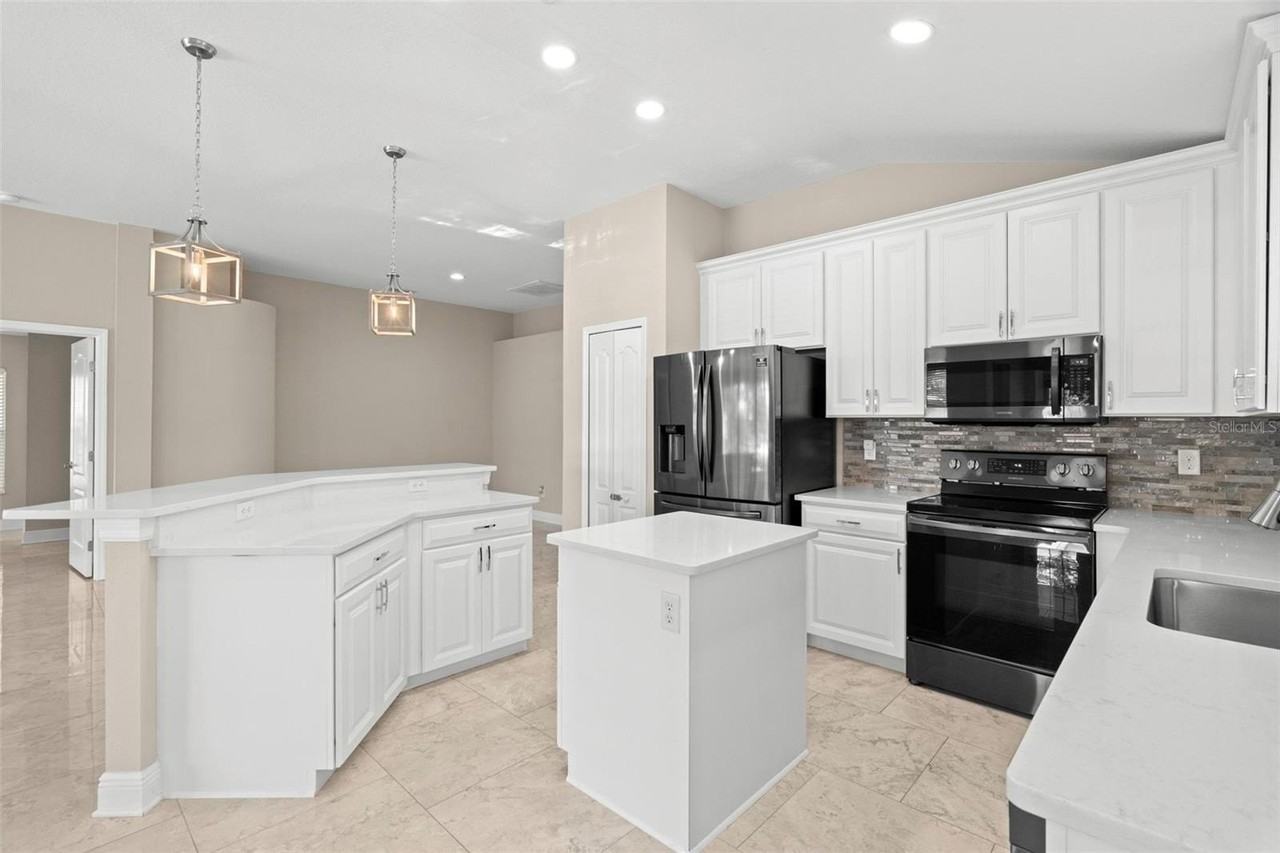 27422 Edenfield Drive - Photo 6 of 24