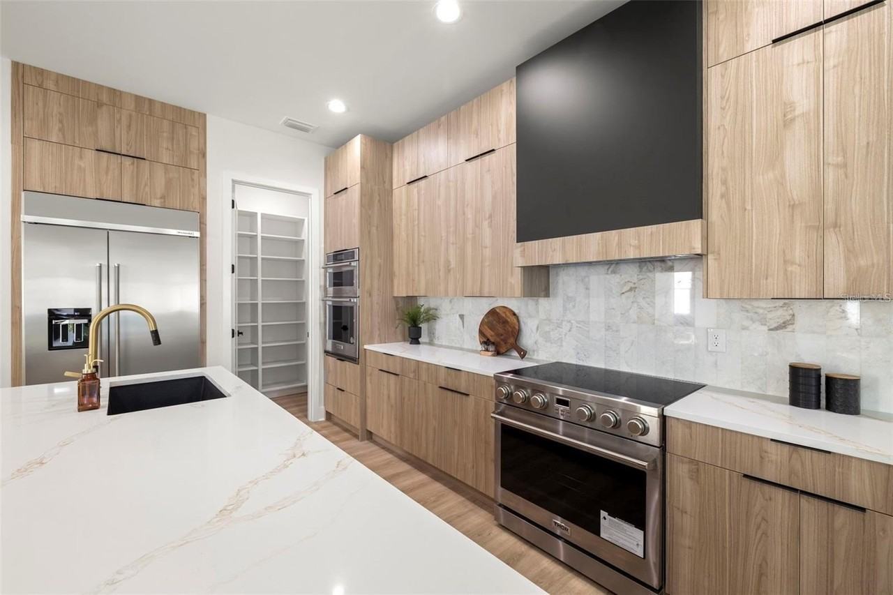 1017 Coral Street - Photo 6 of 20