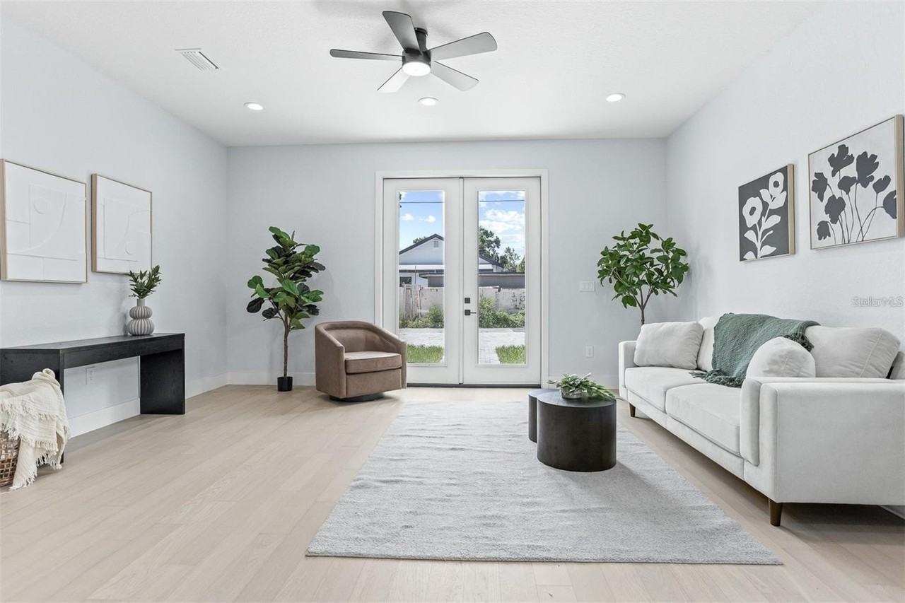 2512 West Chestnut Street - Photo 2 of 11