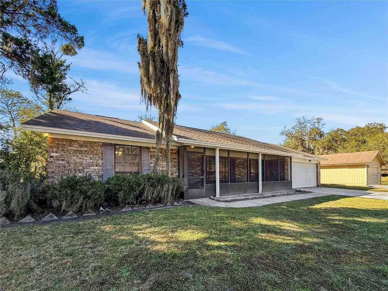 1116 Turtle Creek Drive North - Photo 3 of 18