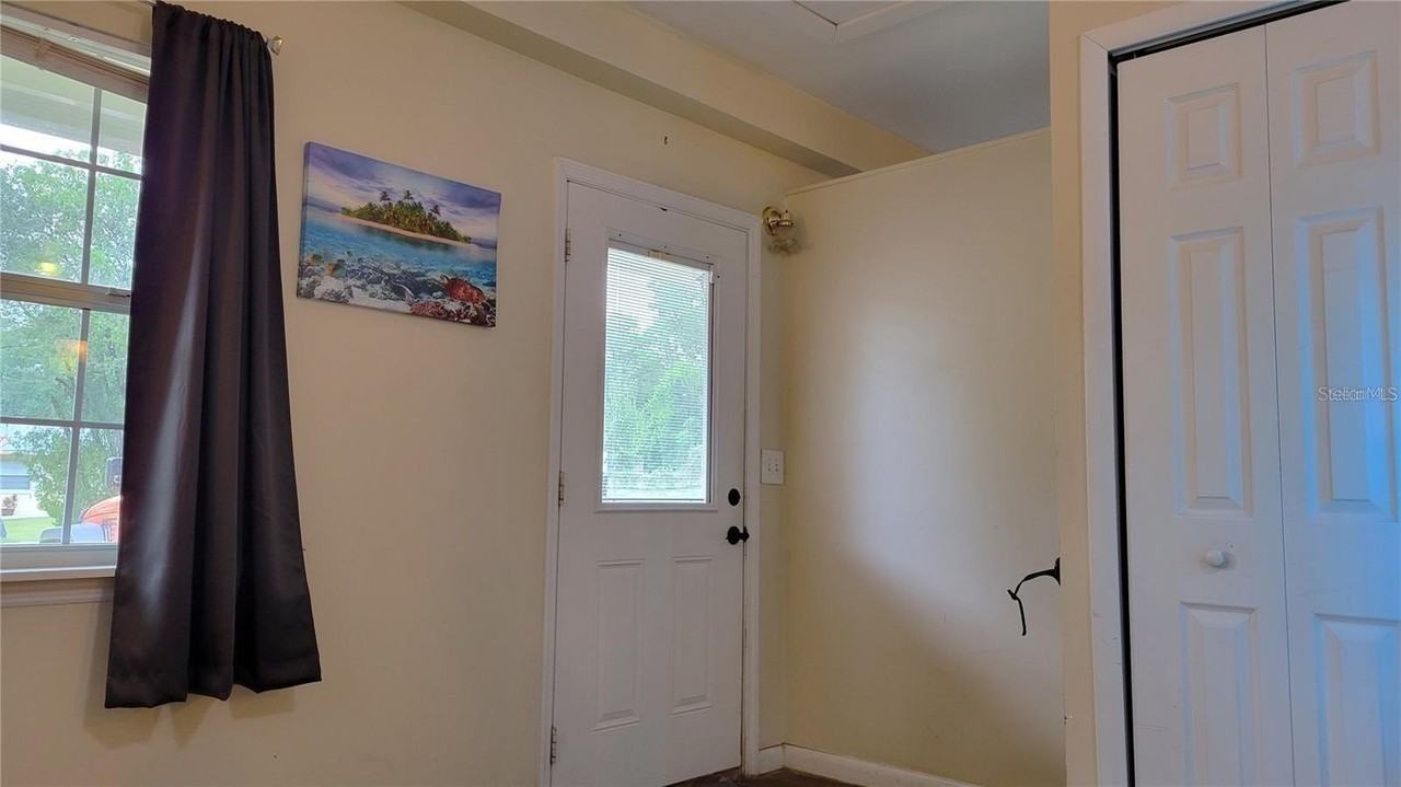 1283 Cecil Avenue - Photo 3 of 19