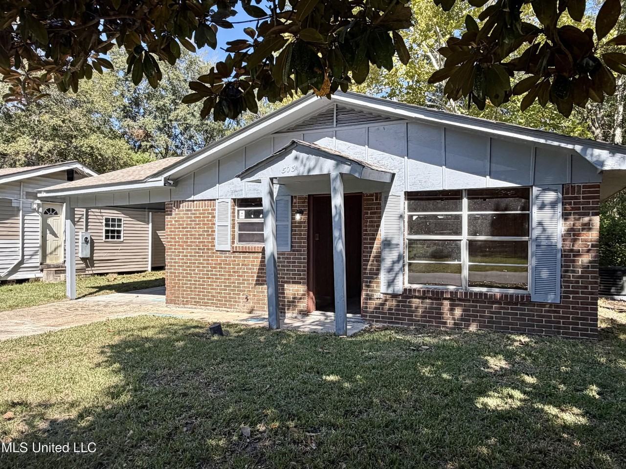 5031 Community Street - Photo 3 of 12