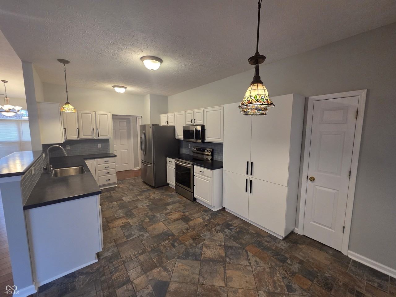 6475 Glenwood Trce - Photo 5 of 20