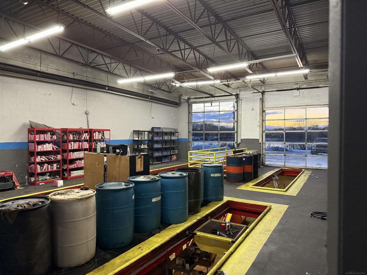 161 North Groesbeck Highway - Photo 2 of 11