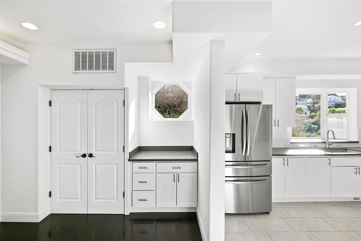 3817 Naughton Avenue - Photo 2 of 17