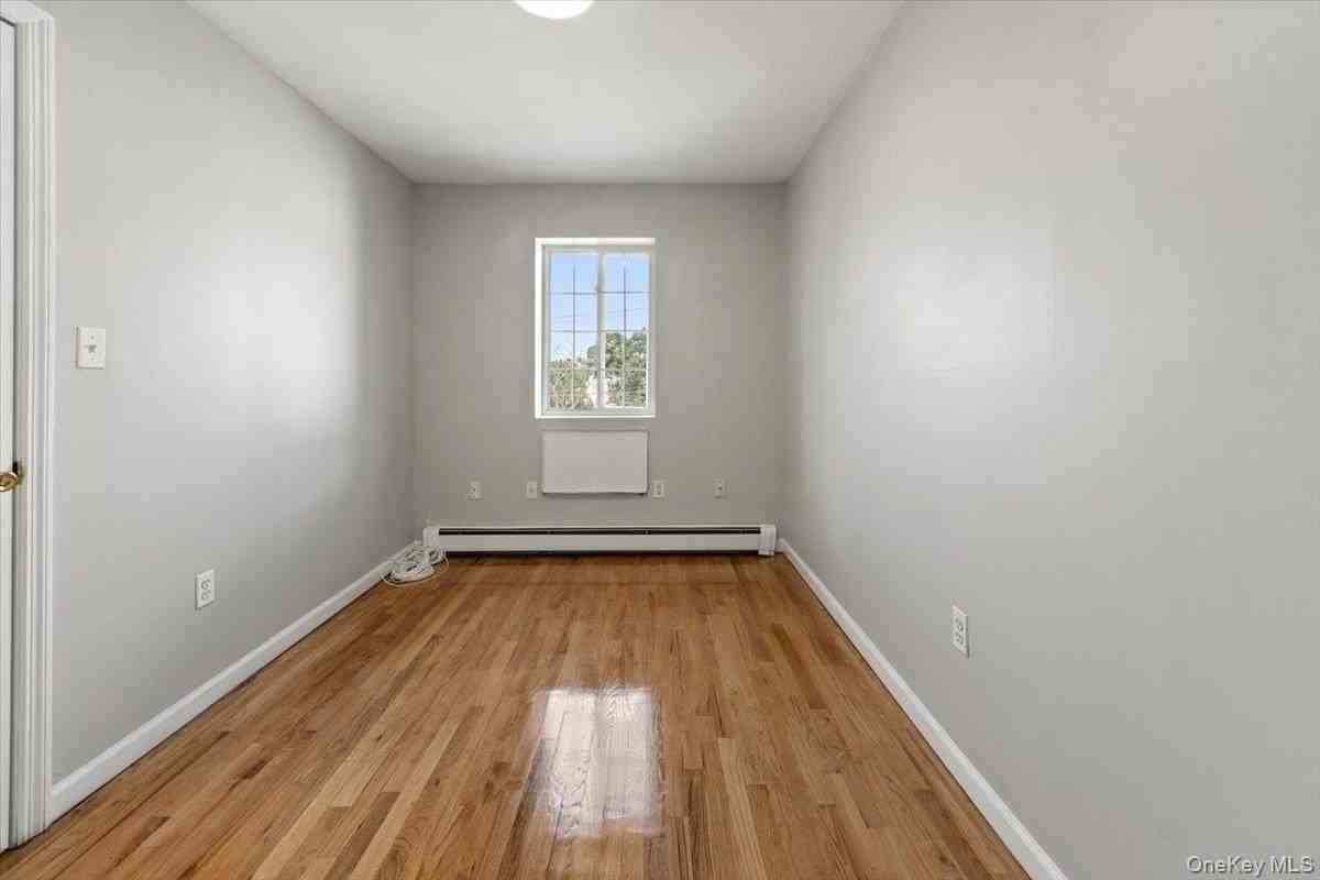 1309 Vreeland Ave #3 - Photo 6 of 13