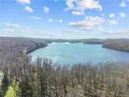 featured image of 305 Vista On The Lk