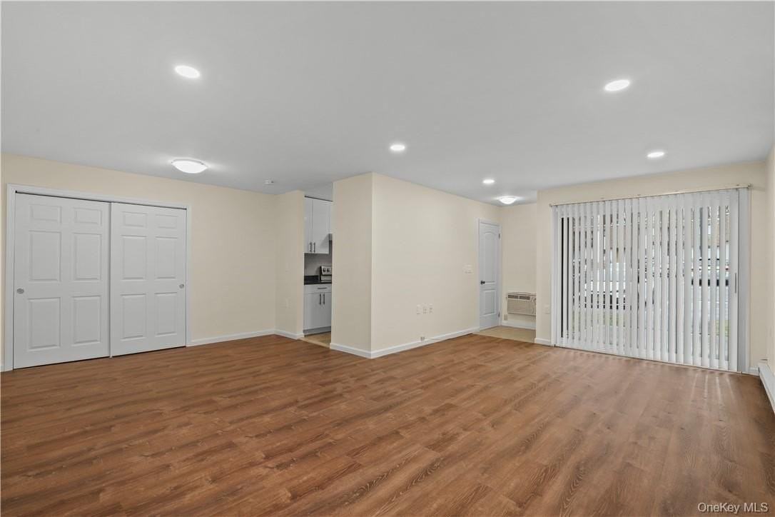 305 Vista On The Lk - Photo 4 of 22