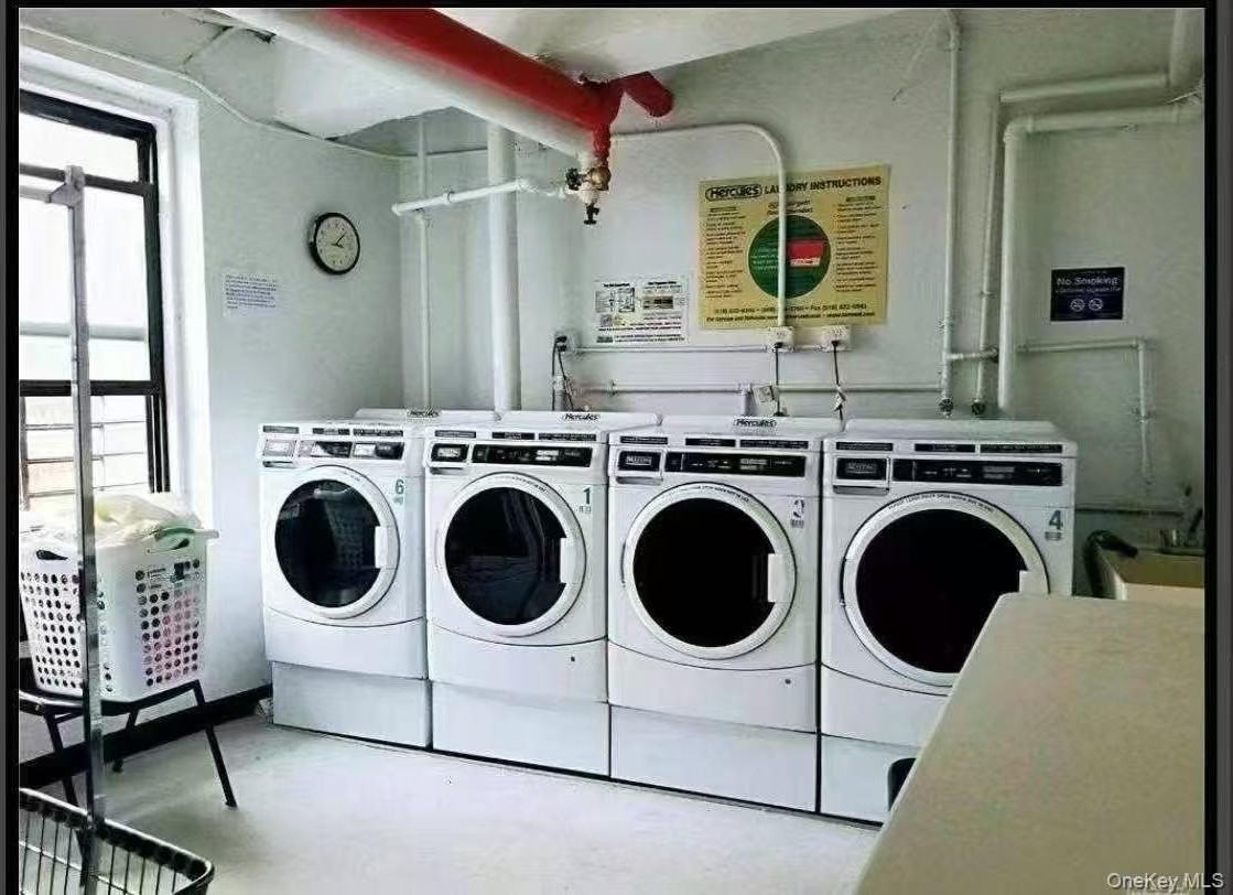 14943 35th Ave Apt 3i #3I - Photo 2 of 11