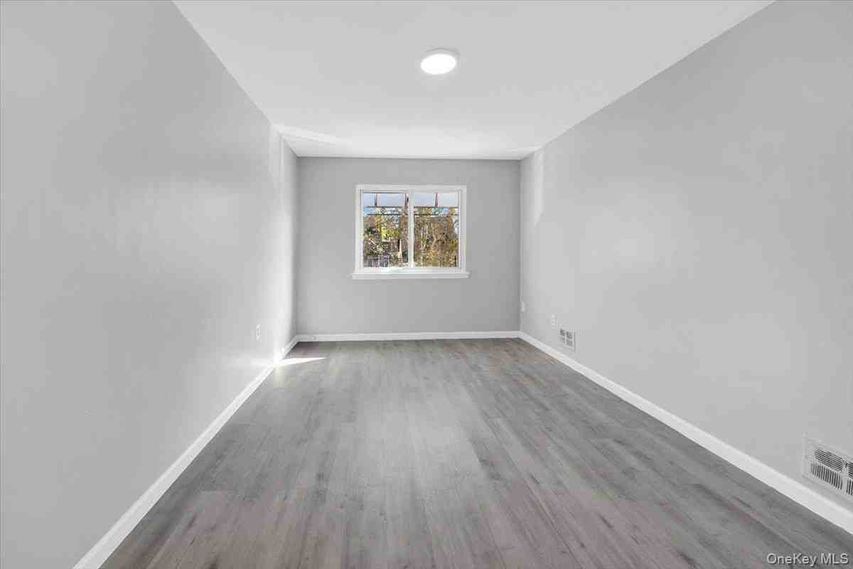 437 Torry Avenue #2 - Photo 4 of 16