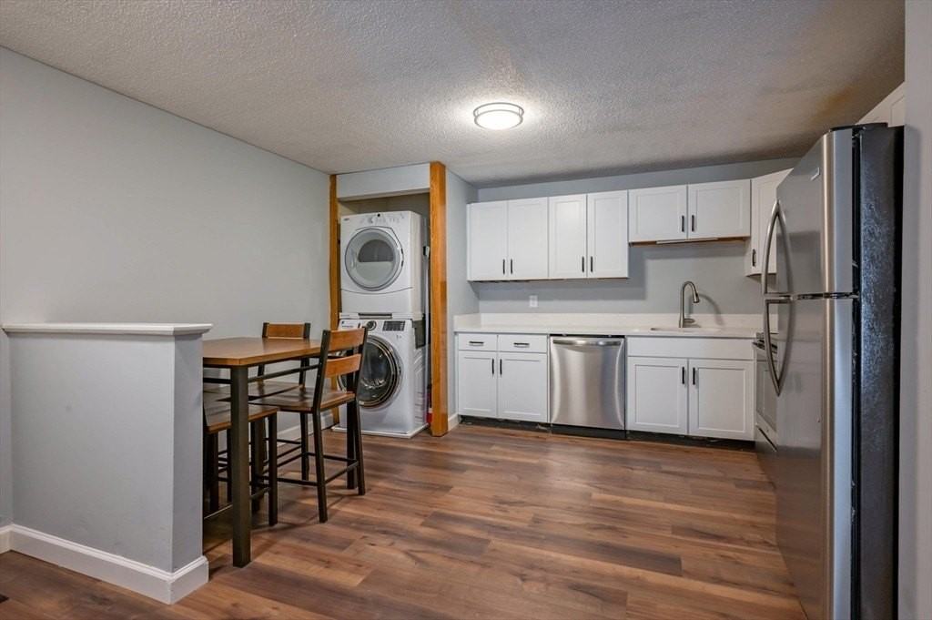 19 Kimberly Way #22 - Photo 4 of 21