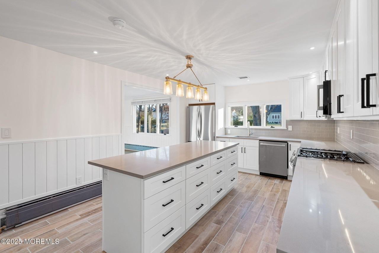 458 Newtons Corner Rd - Photo 5 of 41