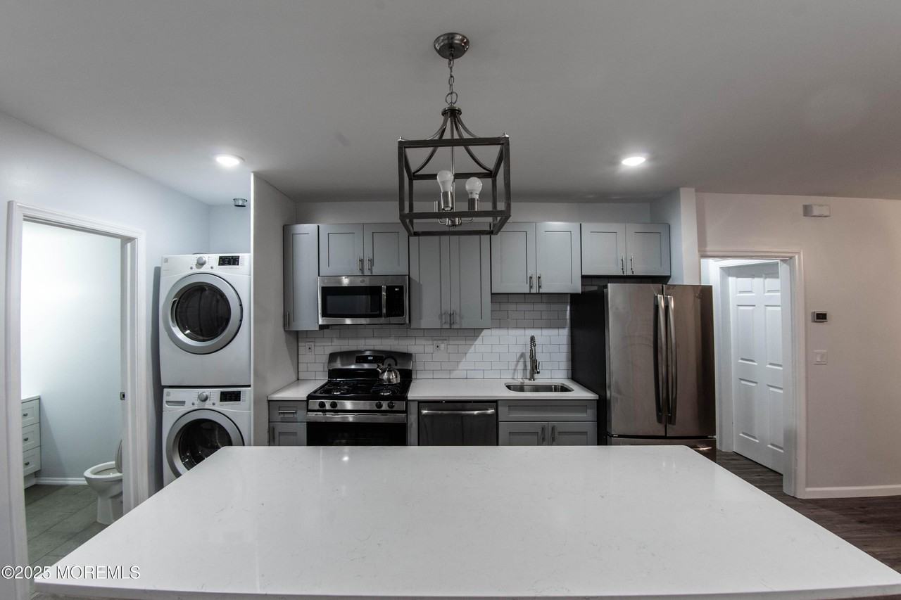 1076 Fulton Street - Photo 3 of 13