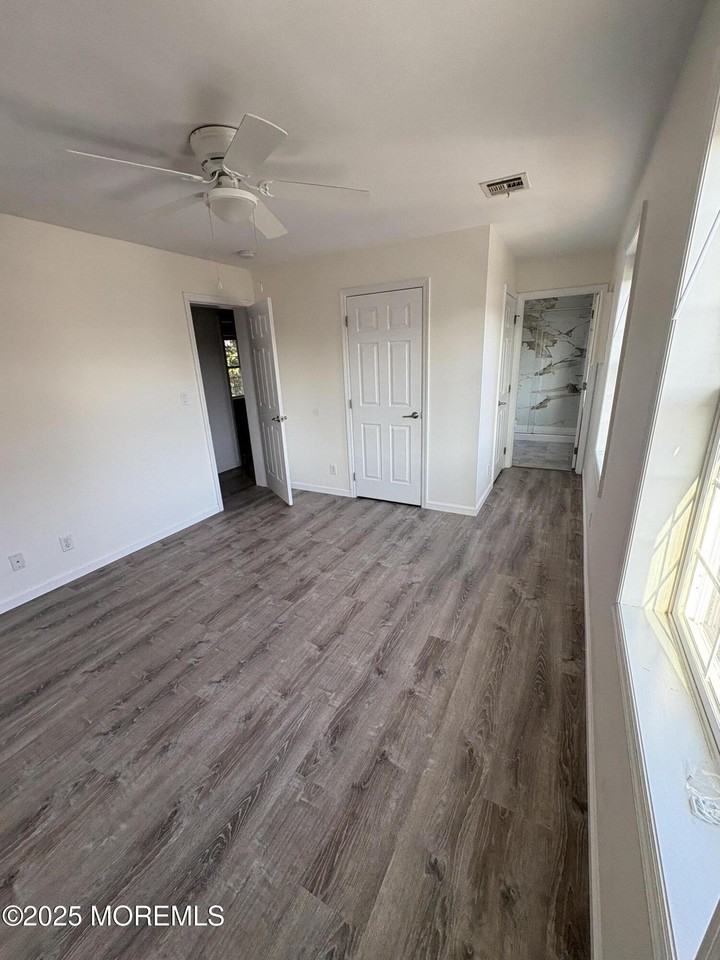 522 Roosevelt Avenue - Photo 7 of 11