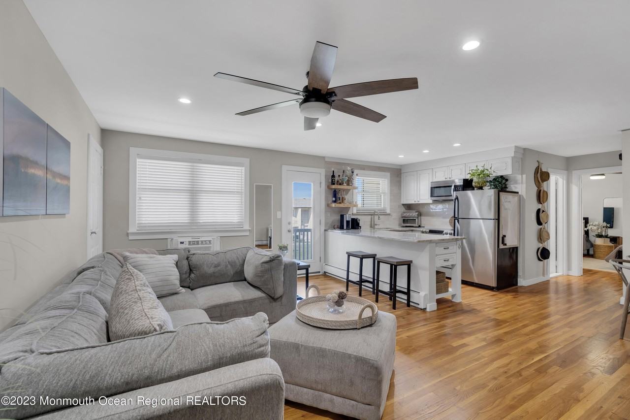 36 Wharfside Dr - Photo 5 of 22