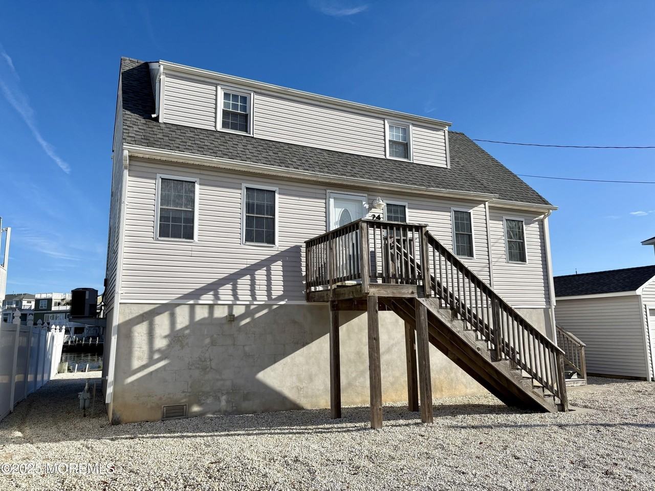 24 Richard Dr - Photo 2 of 33