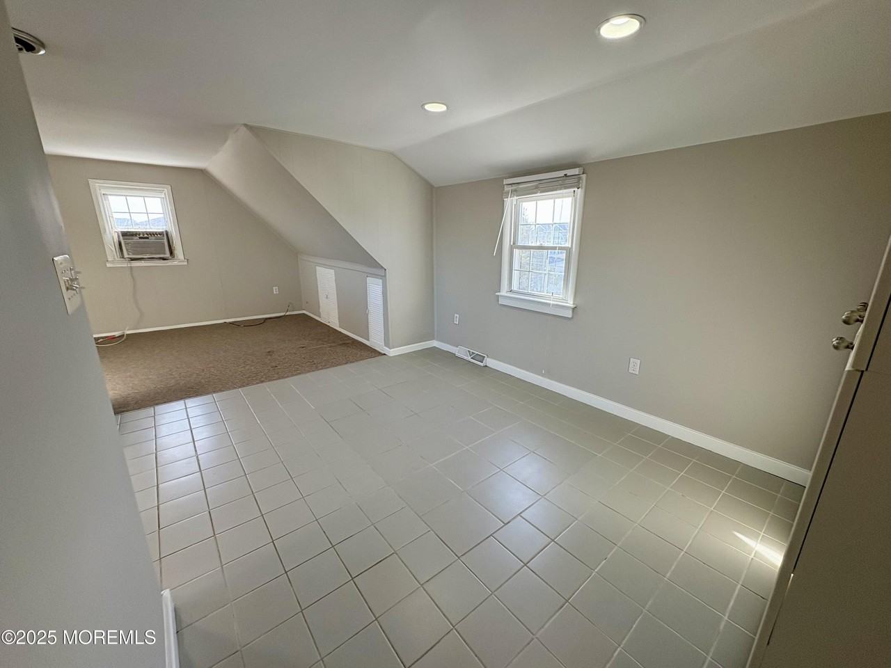 24 Richard Dr - Photo 7 of 33