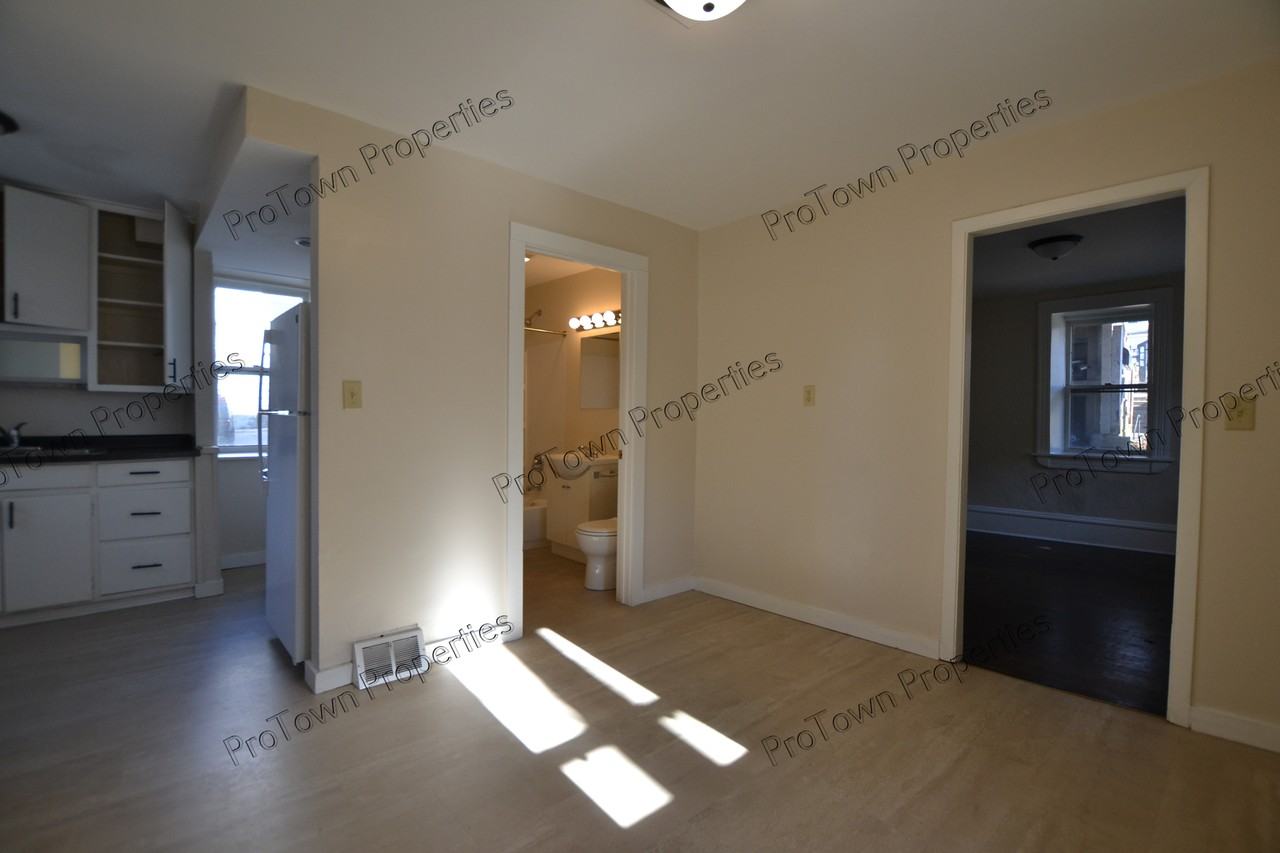 811 North Center Street #1 - Photo 4 of 8