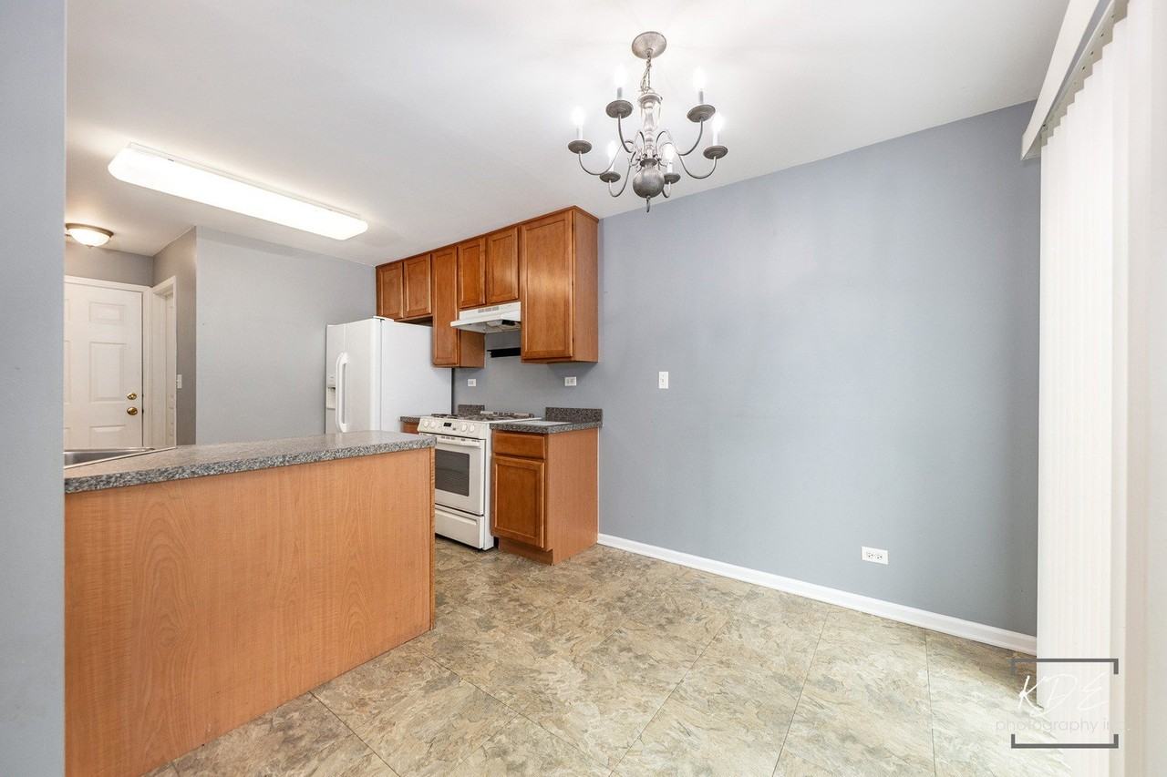 603 Conservatory Lane - Photo 5 of 23