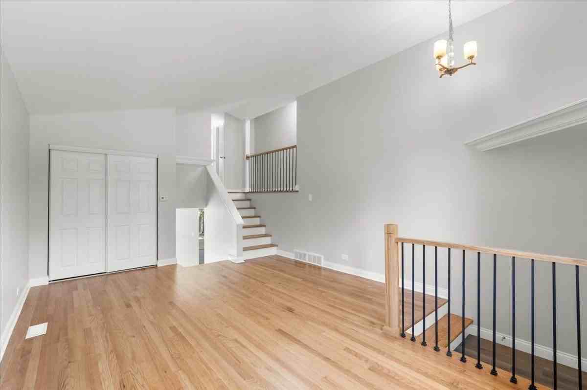 1702 North Drury Lane - Photo 7 of 49