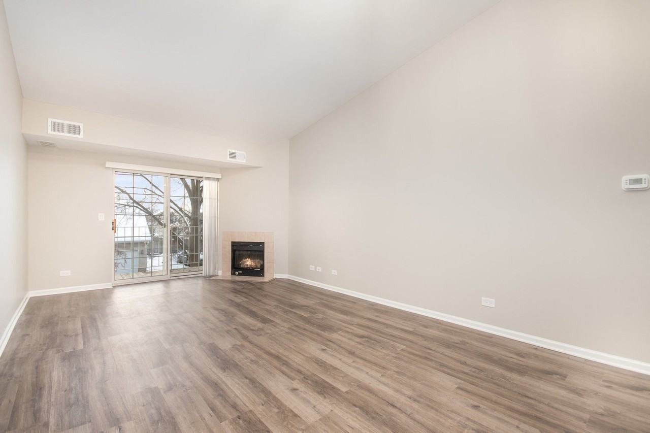 734 North Gary Avenue #210 - Photo 2 of 18