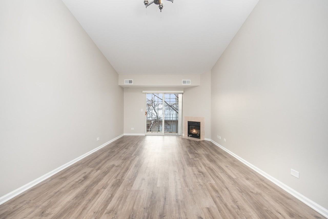 734 North Gary Avenue #210 - Photo 4 of 18