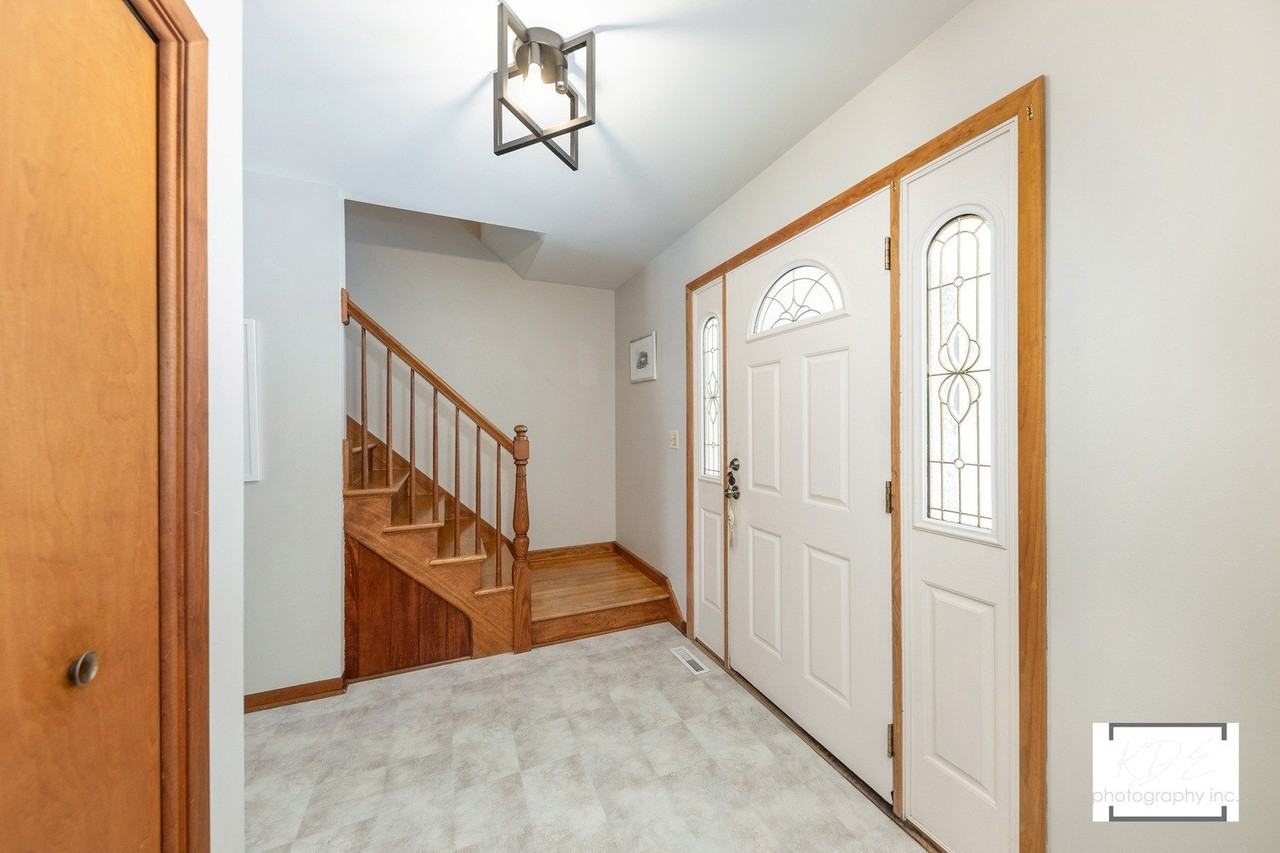 1236 Hercules Lane - Photo 4 of 41