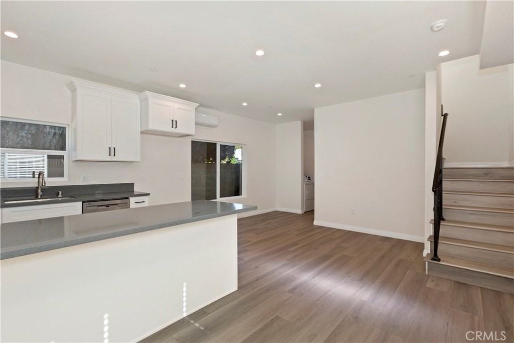 3657 Mountain View Avenue - Photo 7 of 26