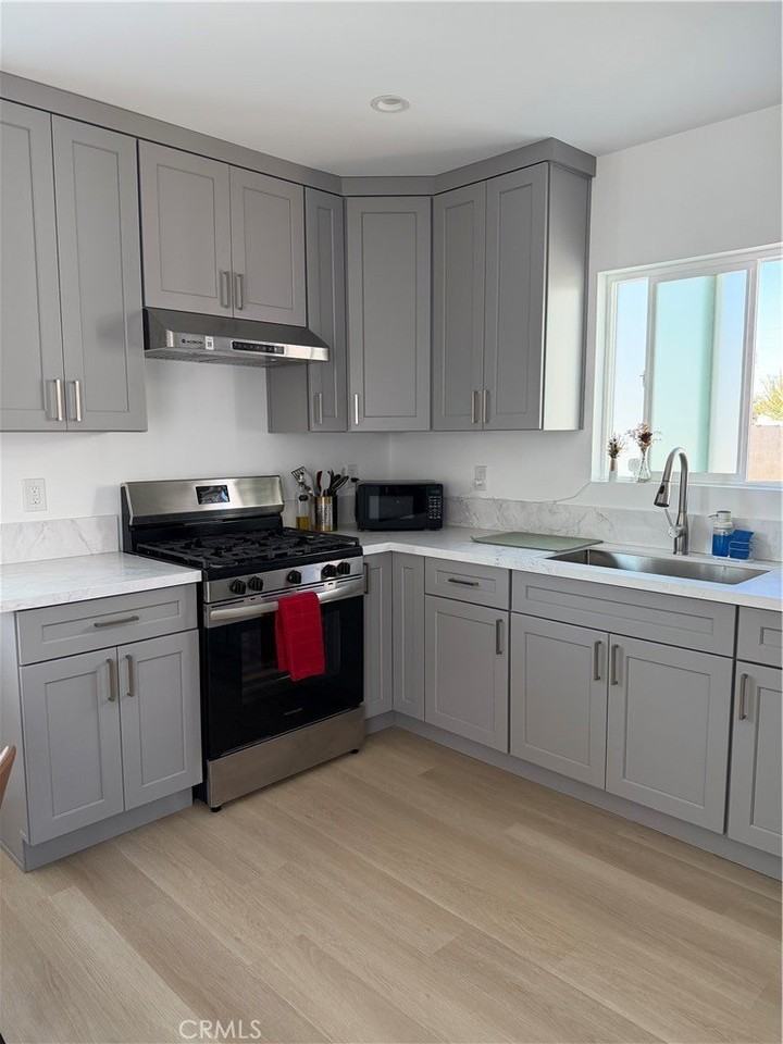 13114 Liggett St - Photo 2 of 15