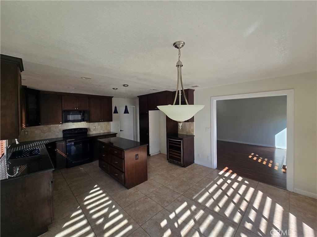 22622 Rockford Dr - Photo 6 of 21