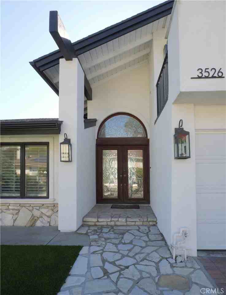 3526 Coolheights Drive - Photo 6 of 33