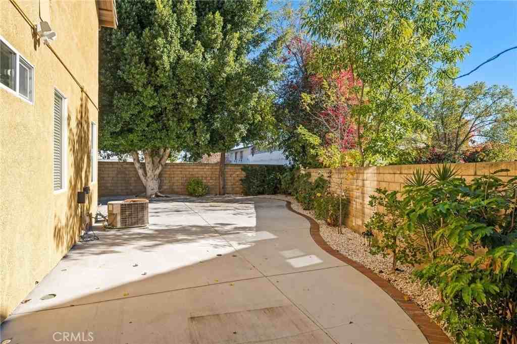 7036 Sausalito Avenue - Photo 5 of 50