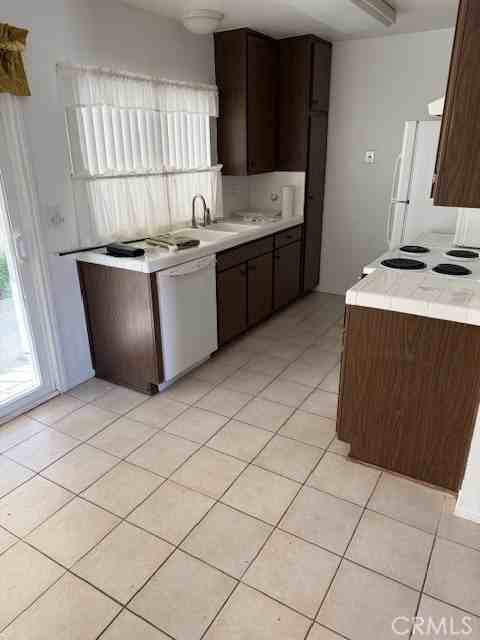 26348 Oak Plain Drive - Photo 3 of 10