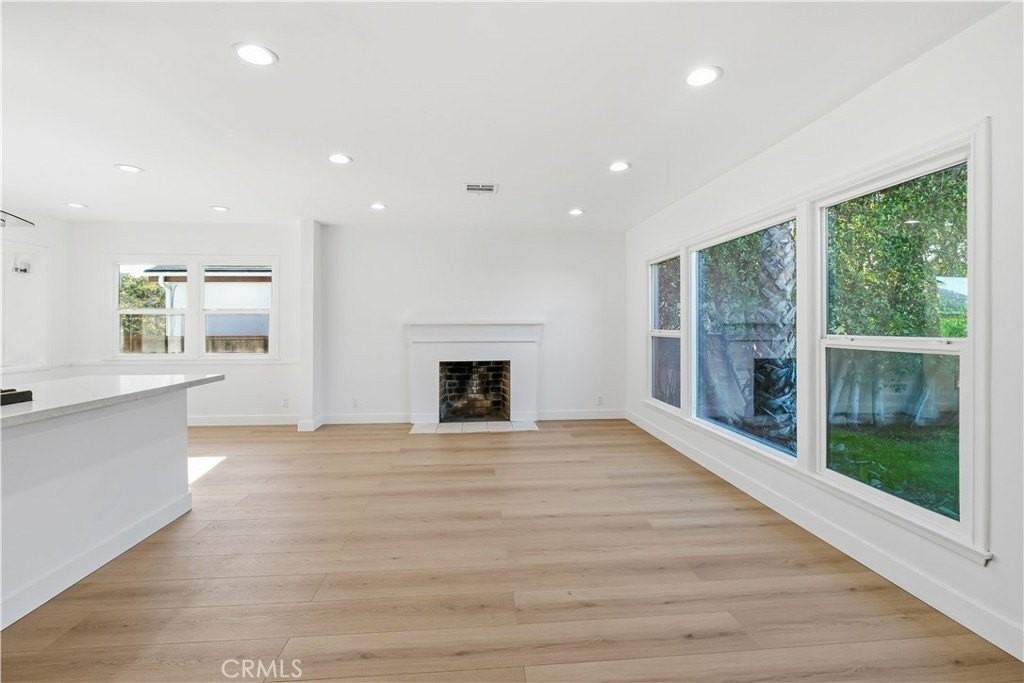 7112 Teesdale Ave - Photo 3 of 26