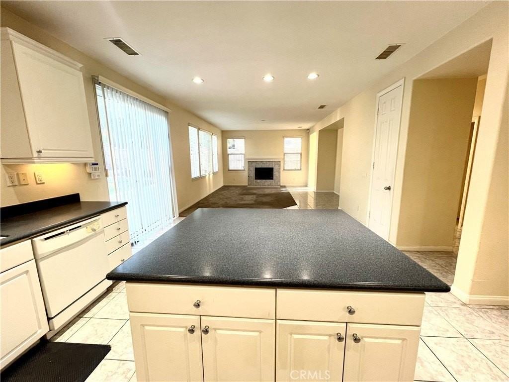 32372 Whispering Willow Dr - Photo 3 of 16