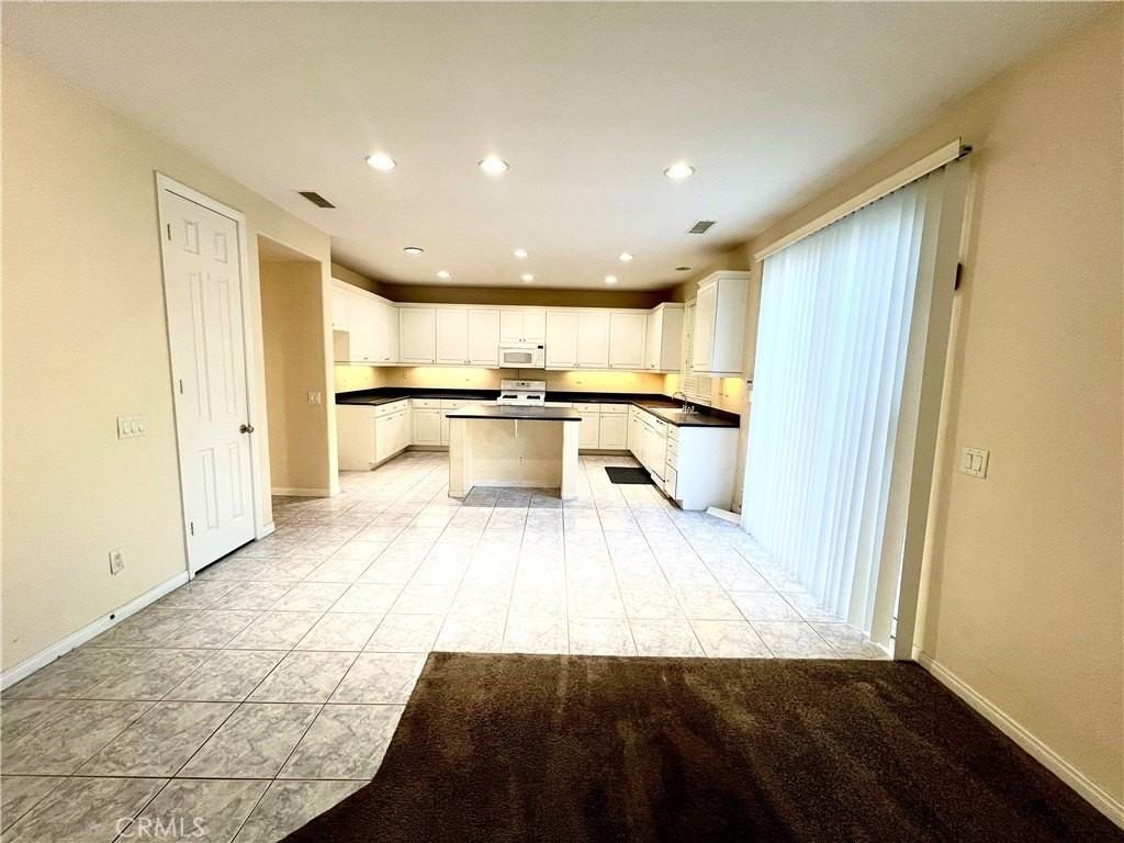 32372 Whispering Willow Dr - Photo 6 of 16