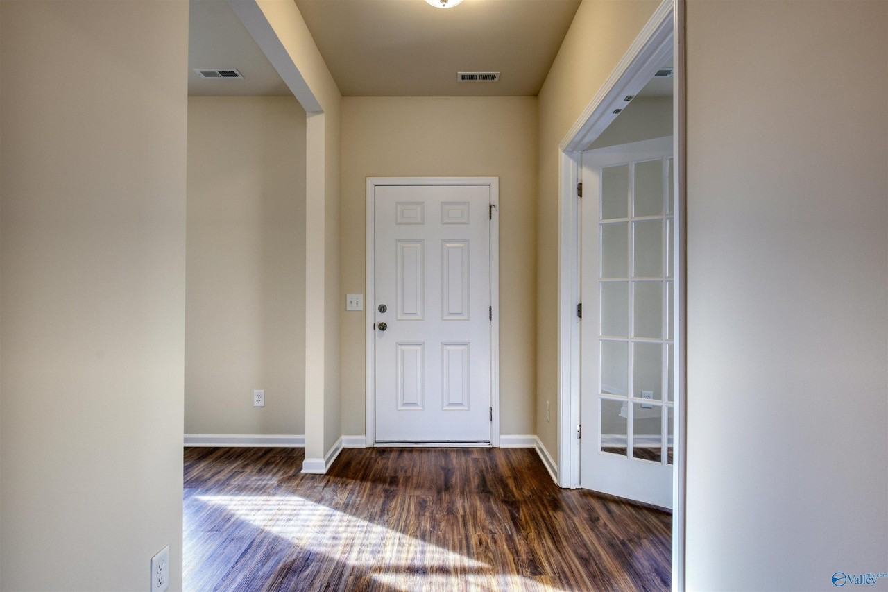 13918 Hickory Brook Rd - Photo 3 of 23