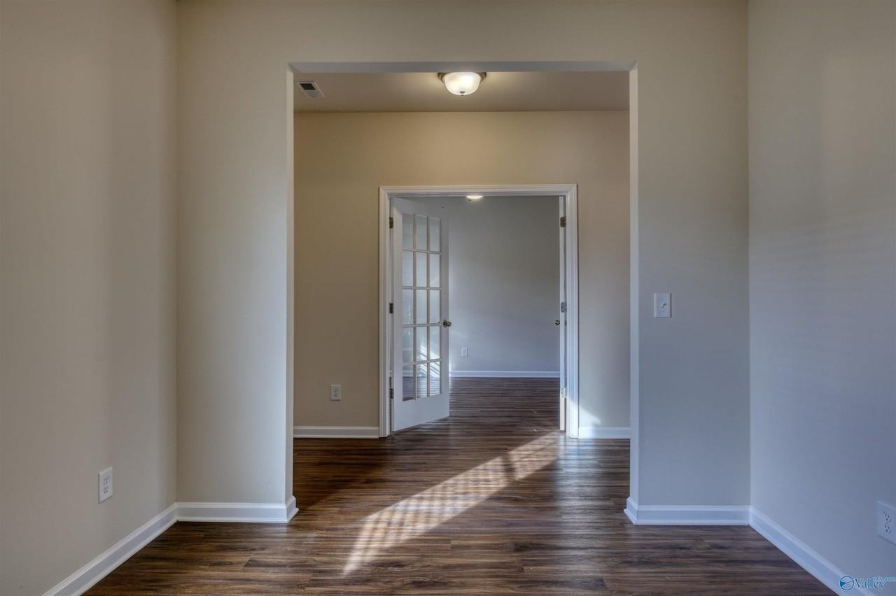 13918 Hickory Brook Rd - Photo 5 of 23