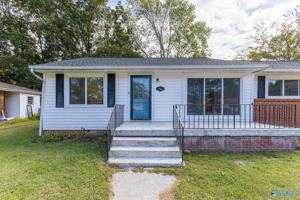 featured image of 816 Giles Drive Northeast