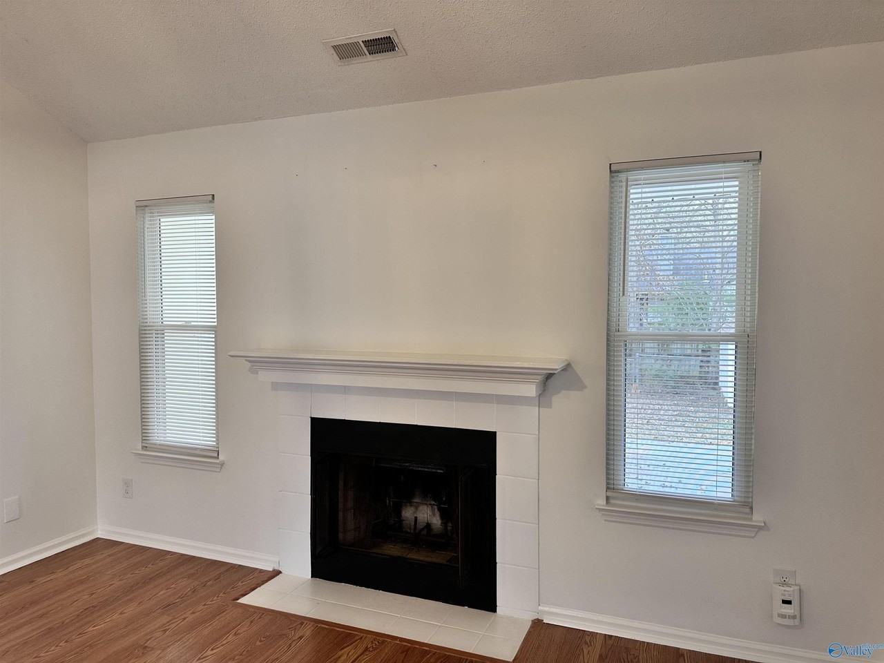 13908 Creely Drive Southwest - Photo 4 of 35