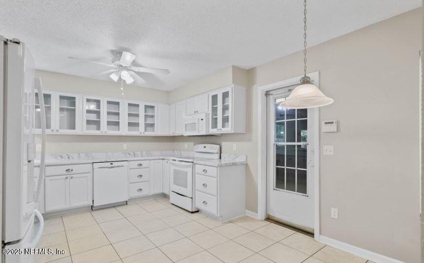 10259 Classic Oak Road North - Photo 5 of 26