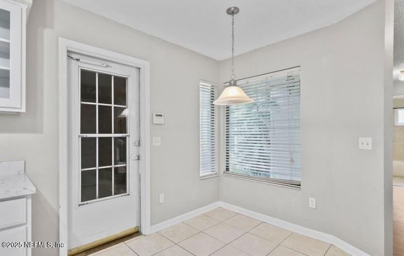 10259 Classic Oak Road North - Photo 6 of 26