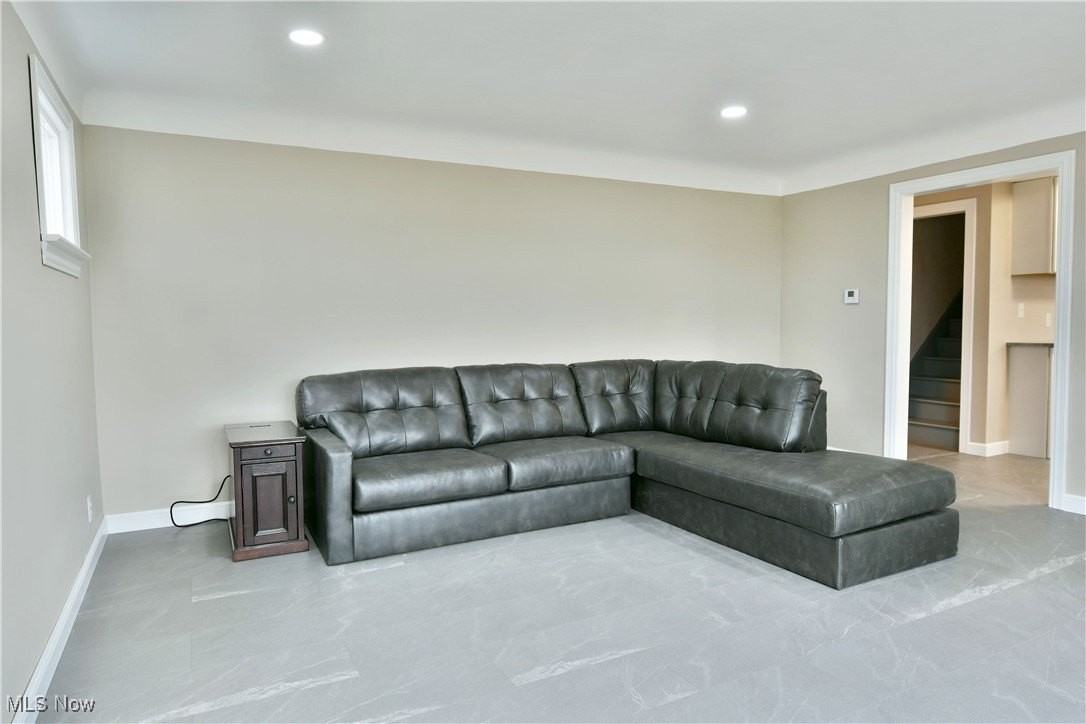 9190 Warren Painsville Road - Photo 7 of 35