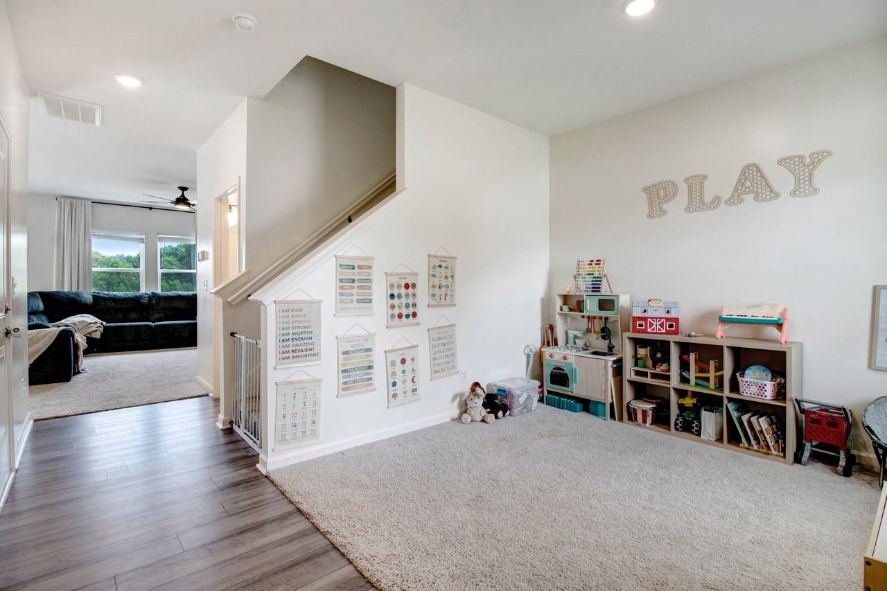 307 Kenison Way #1 - Photo 5 of 15