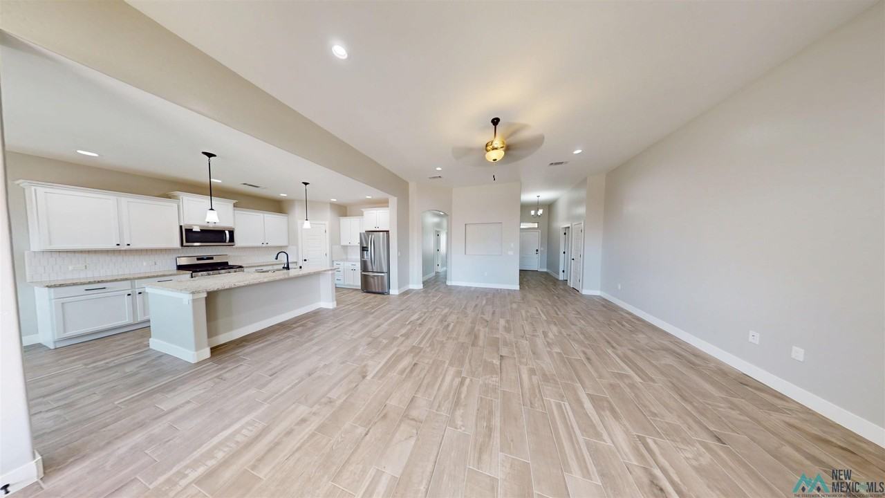 5109 West Grey Ghost Road - Photo 3 of 16